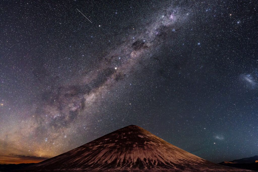 Vía Láctea sobre Cono de Arita, Norte de Argentina